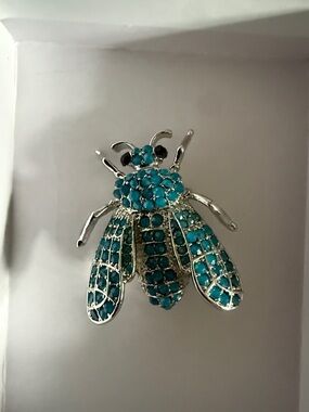 Turquoise Crystal Bee Brooch Pin/Pendant